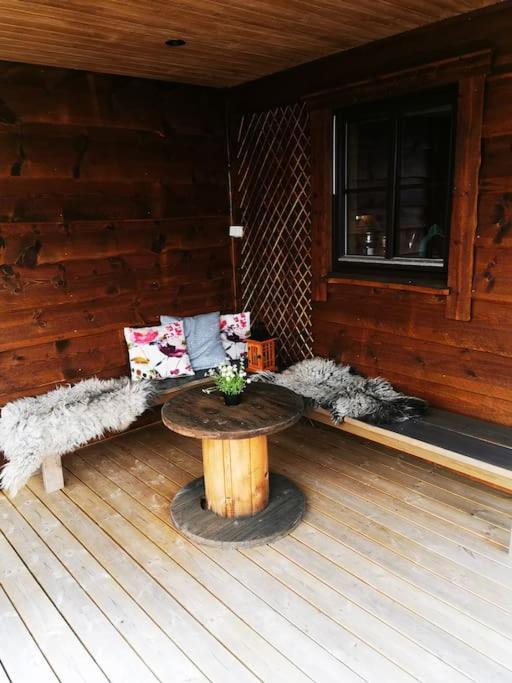 Cabin In Beautiful Surroundings At Harpefossen Nordfjordeid Kültér fotó