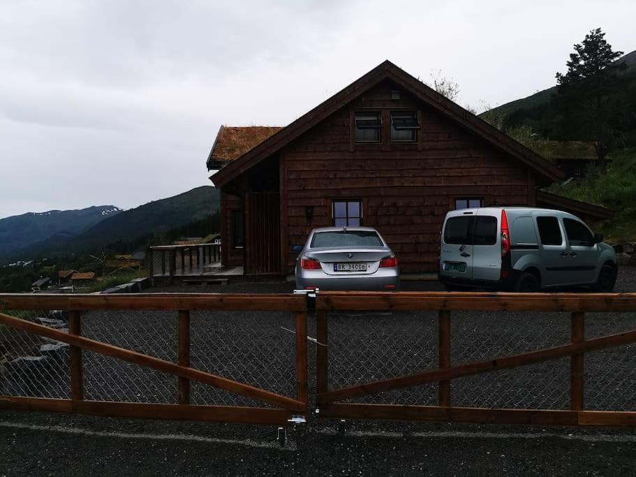 Cabin In Beautiful Surroundings At Harpefossen Nordfjordeid Kültér fotó